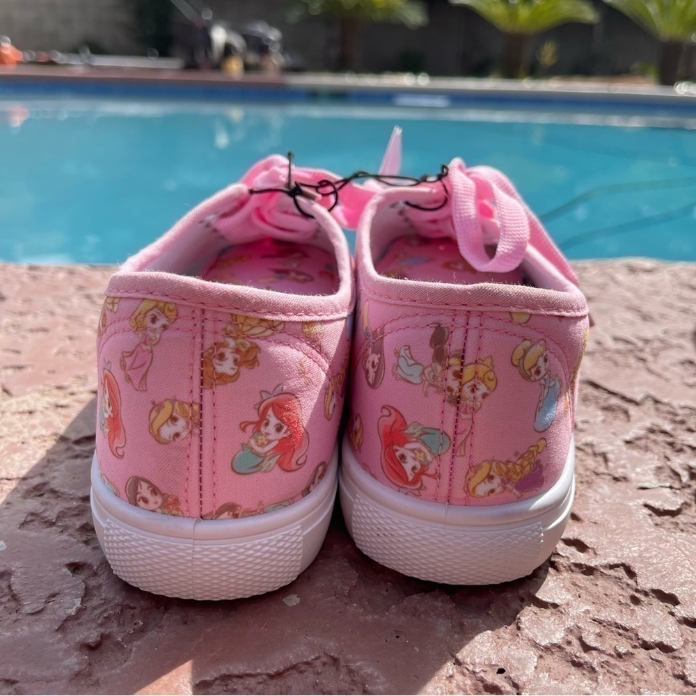 DISNEY PRINCESS CHIBI LACE-UP
SNEAKERS women size 6 new with tags - Picture 3 of 8